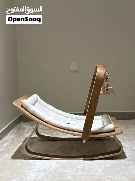 كرسي هزاز للأطفال (Baby Rocker / Baby Bouncer)