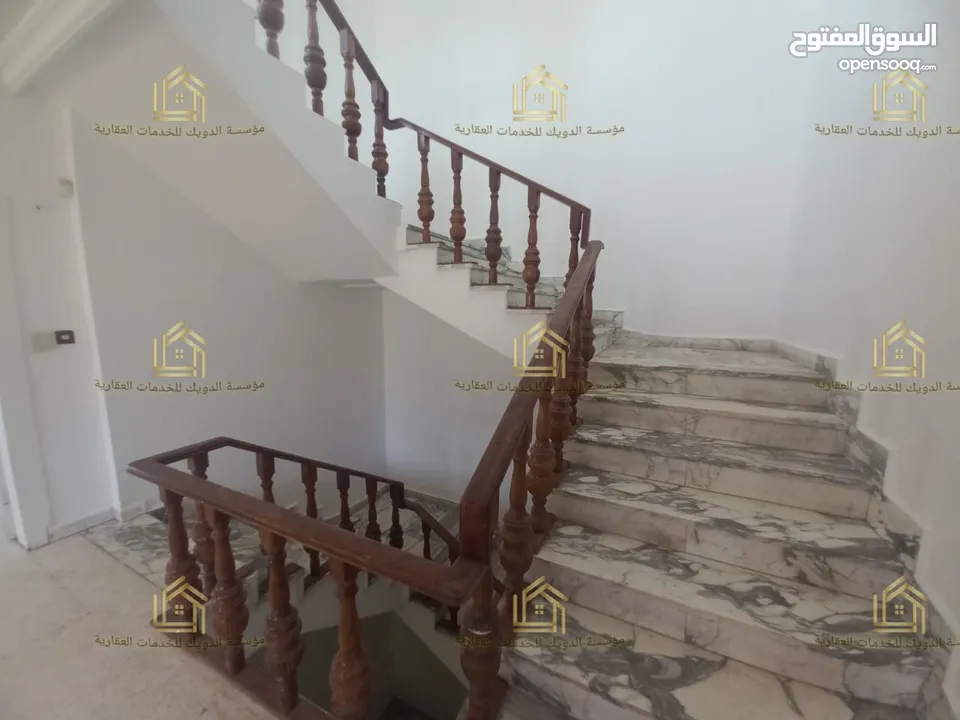 فيلا للايجار .. يوجد خيارات اخرى Villa for rent.. other options available / V152