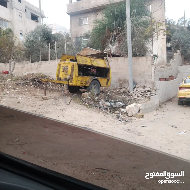 كمبريسات حفر لليجار
