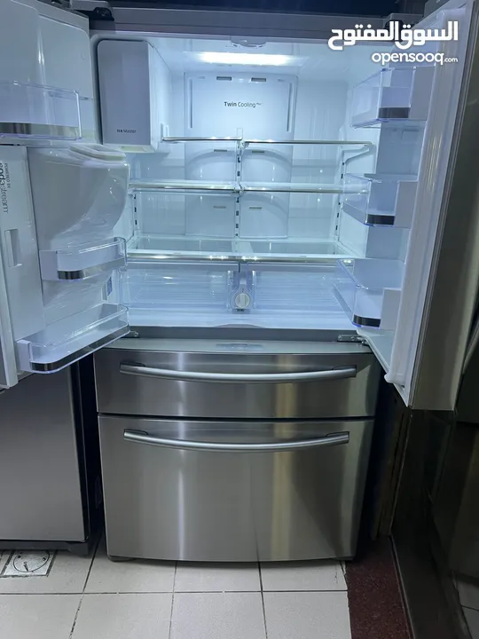 Samsung french door refrigerator with water dispenser and ice maker