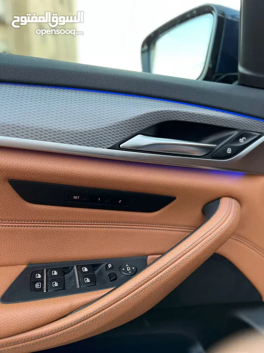 BMW 530e 2019 M sport package  Bought from dealership abo Khader 1 owner  Fully loaded 7 Jayed