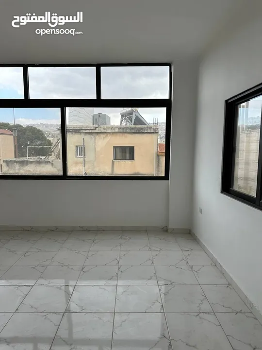 شقة فارغة للإيجار في عين الباشا - من المالك مباشرة