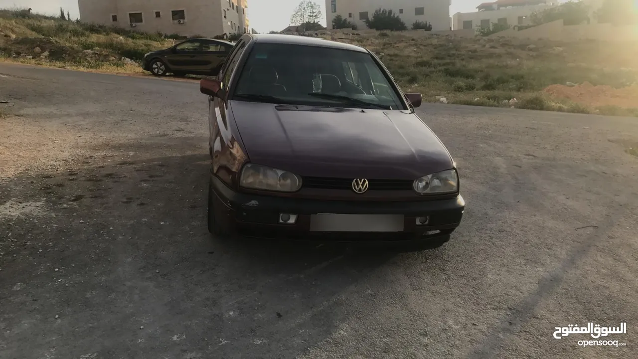 قولف Mk3 للبيع او البدل موديل 1992 لون خمري مرخصة سنه كامله وتامين إلزامي موتور 1800cc