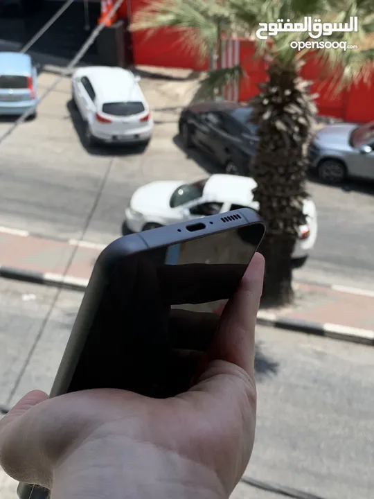 سامسونج جلاكسي اس 23 FE بحجم البلس جهاز بحالة الوكالة الجهاز 128 جيجا طبعاً شبه جديد