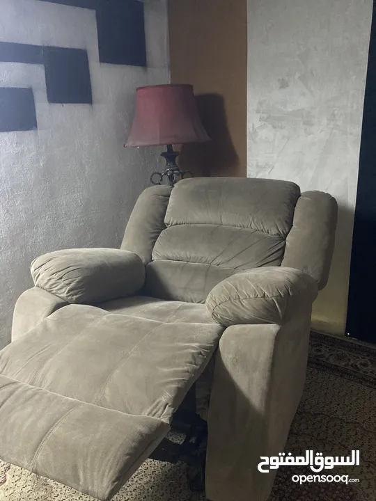 كرسي ريكلاينر مستورد(recliner)