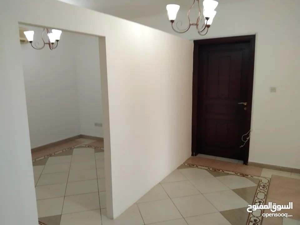 1Me10Commercial 4 BHK Villa for rent in Azaiba near Noor Shopping.