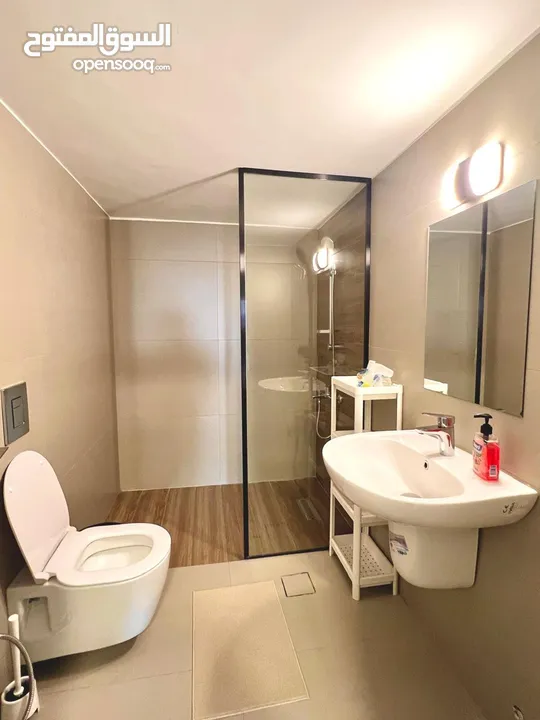 عمارة استثمارية جبل عمان مساحة ارض 741 متر دخل ممتاز جداً للبيع مستعجل
