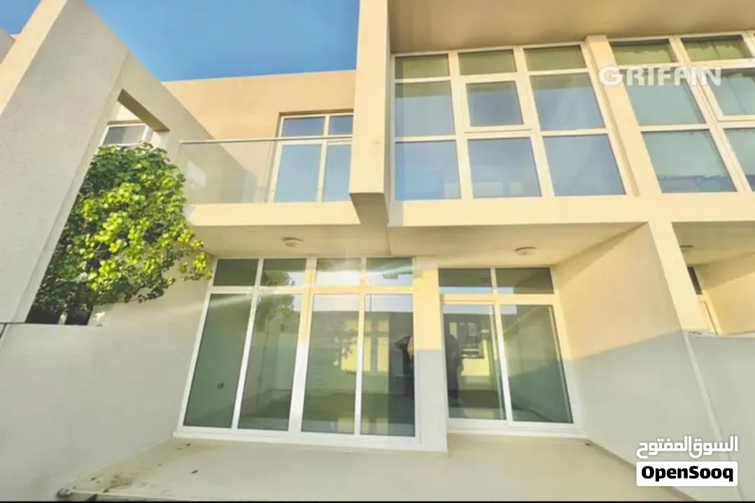 الاكثر طلبا شقه 3 غرف بمساحه واسعه وسعر لقطه غير قابل للمنافسه بادر بالحجز ومعرفه التفاصيل