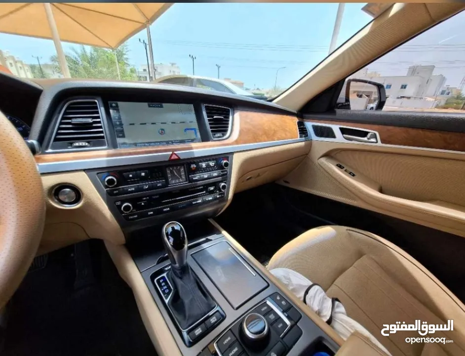 Genesis G80: A Luxury Sport Car V8