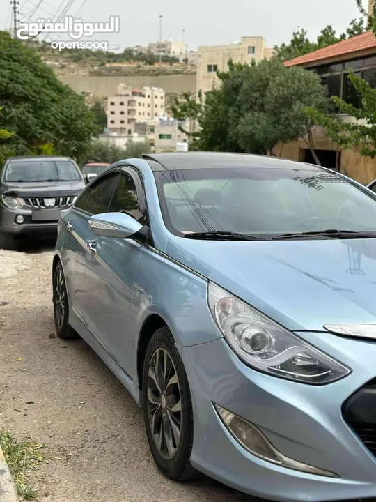 سوناتا للبيع بسعر 8250 موديل 2012 سيارة نظيفة هايبرد