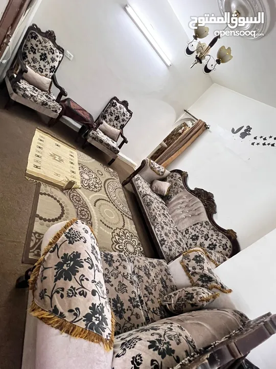 طقم كنب طاولة سفره للبيع