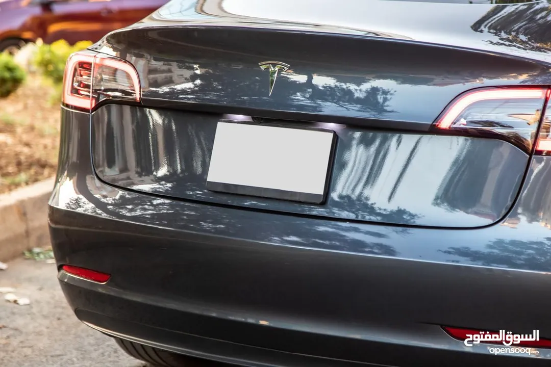 تيسلا model 3  tesla 2023 ستاندر  فحص كامل بحاله الوكاله  لون فيراني