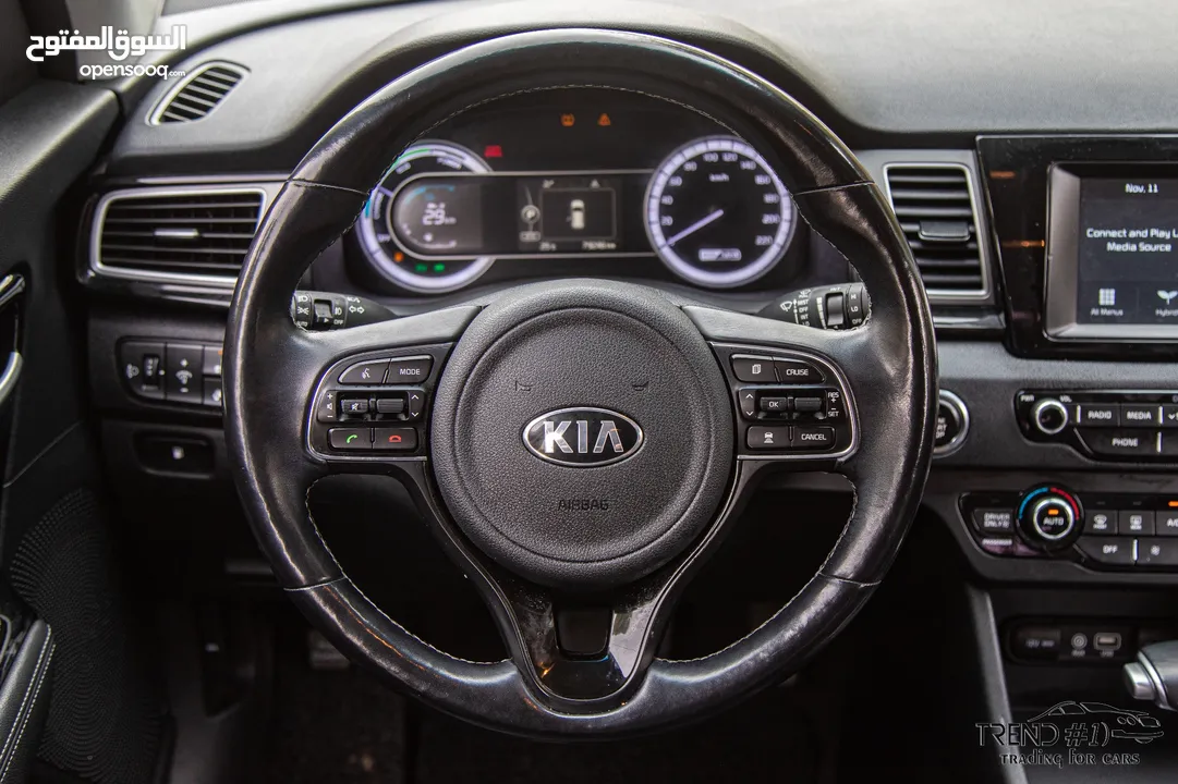 Kia Niro 2018   السيارة  بحالة ممتازة جدا و جمرك جديد و قطعت مسافة 79,000 كم