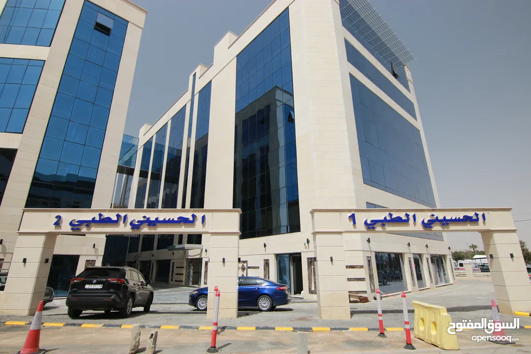 عيادة للإيجار من المالك جانب المستشفى التخصصي مساحة 58م (مجمع الحسيني الطبي)