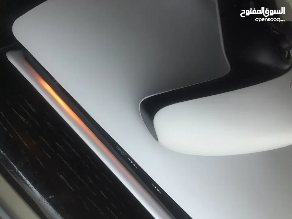 بلايستيشن فايف ديجيتال مع يد استعمال خفيف ( اقرا الوصف )