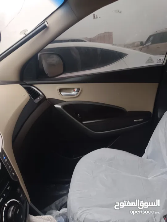 سيارة سنتافي طراز 2016 نظيفة جداا
