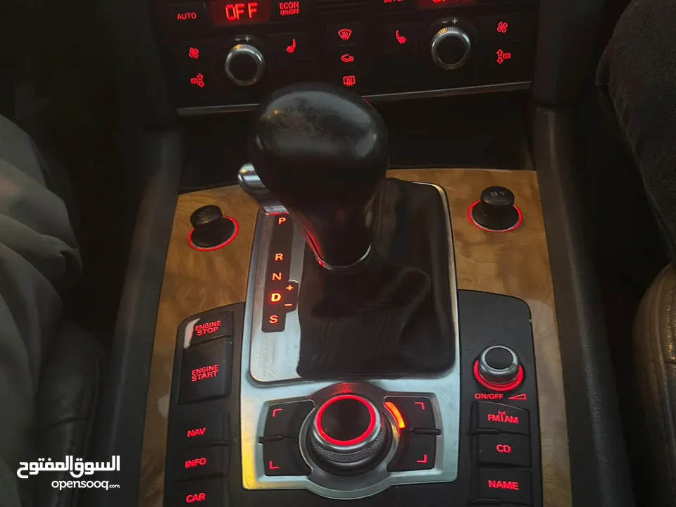 جيب اودي Q7 2007  كوارتر فل اوبشن كامل بانوراما اعلى صنف فحص كامل بحالة الوكالة