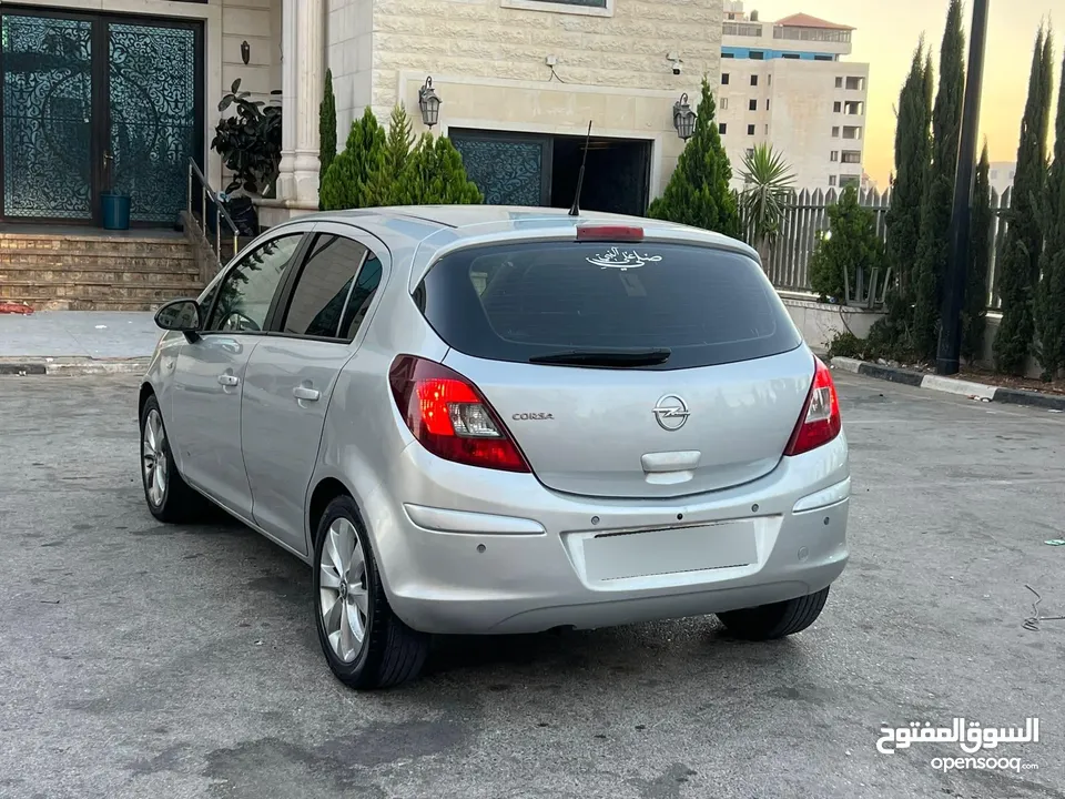 اوبل كورسا اوتوماتيك شاشة مع كاميرا خلفية