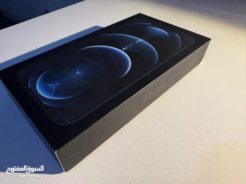 ايفون 12 برو ماكس بحالة ممتازة بدون اي خدوش او كسور , بطارية اصلية , بكارتونته اصلي ذاكرة 512
