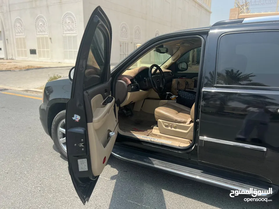 Gmc Yukon Denali 2009, Black, In Great Conditions , 29500 Aed , Full Options