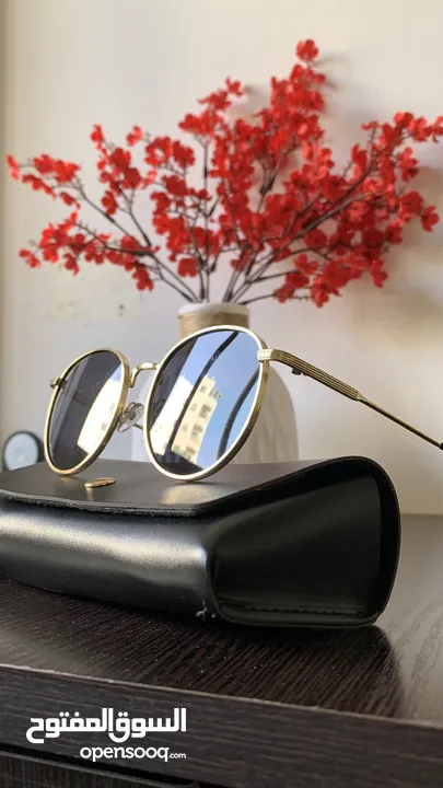نظارة شمسية بإطار ذهبي وعدسات أسود عدسات UV400