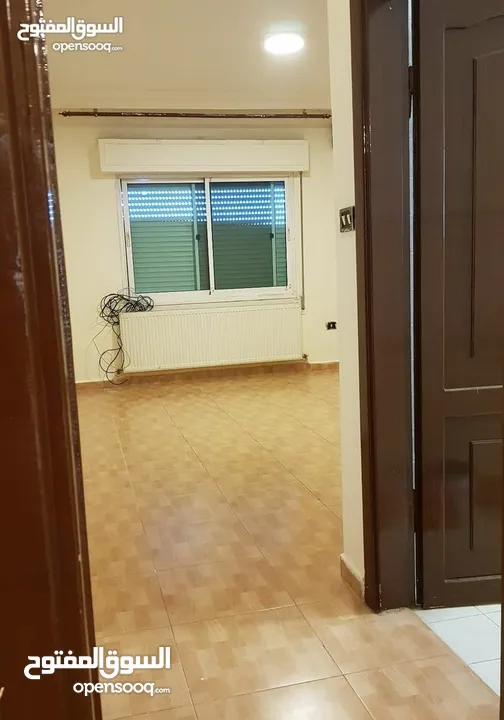 شقة مميزة - دير غبار - 3نوم 2ماستر - 220م - قرب الخدمات العامة