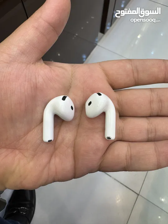 Apple airpods 4th generation latest only 4 days used just like brand new with original box invoice