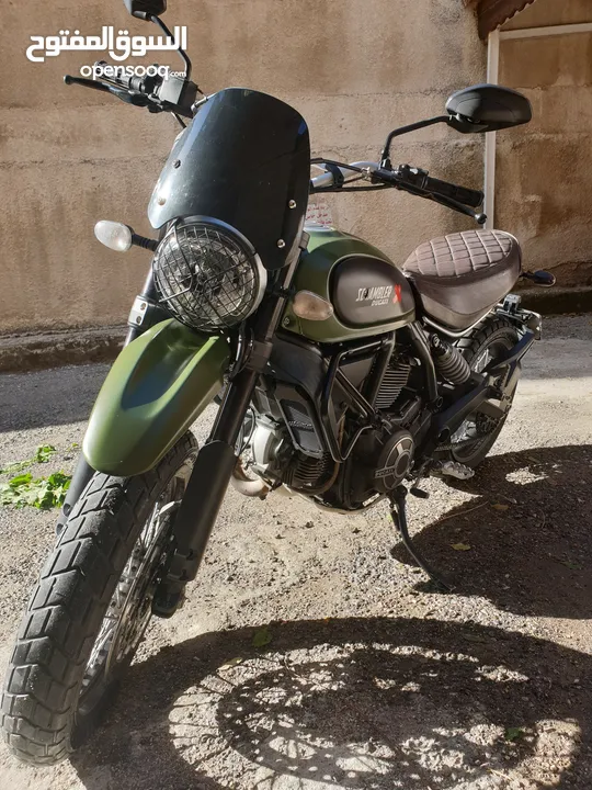 قابل للبدل على سيارة اقتصادية Ducati Scrambler 2015