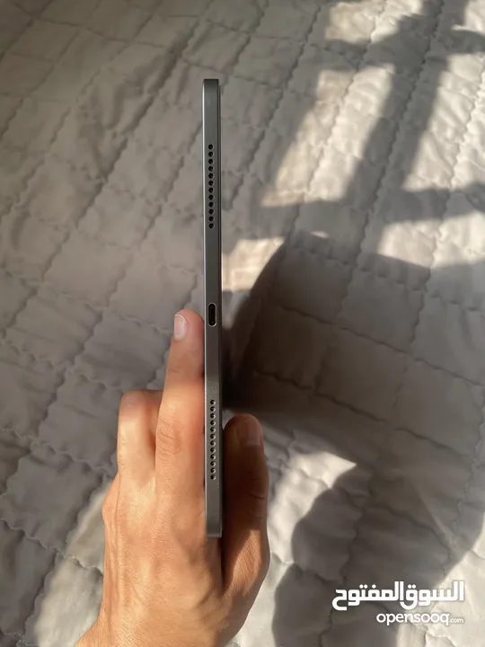 ‏iPad Air 5 كيف حال ممتازة لون سلفر