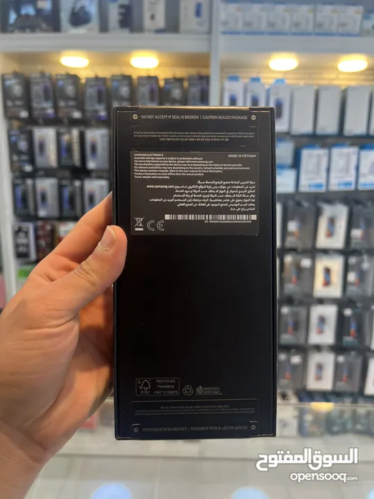 Samsung Z flip5 جديد كفالة الوكيل بسعر خيال