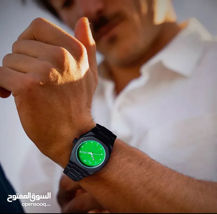 ساعة دي ون ميلانو بالوان متعددة وفخمة