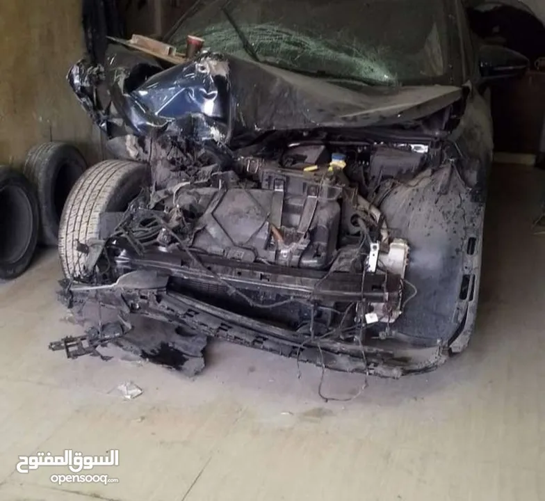 نشتري جميع السيارات والبكمات الحديثه الحديثه المضروبه ولقالبه على ضربتها