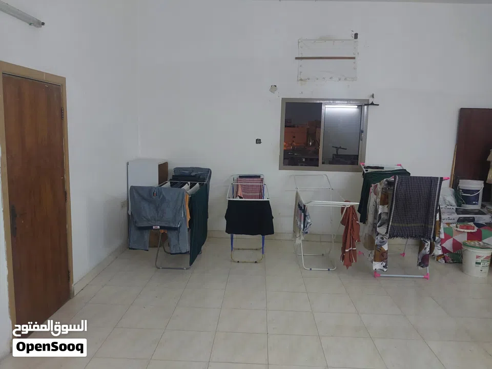 4 Bed space available in Sitra. Near Al bayan medical Centre. Back side of Honda Show room. Big hall