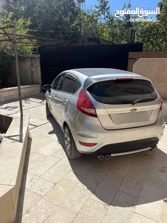 فور فيستا 2012 للبيع