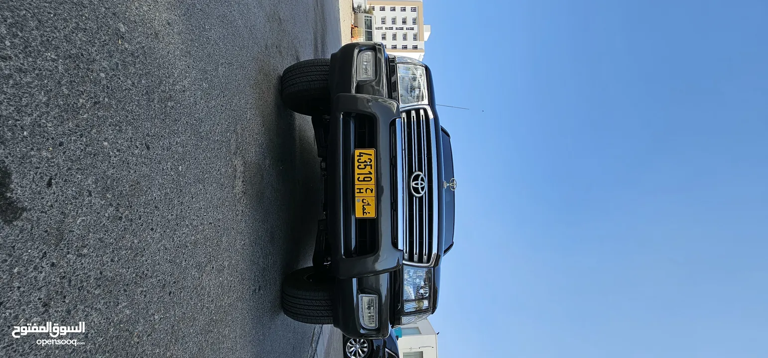 لاندكروزر 2004للبيع اسودGXR limited