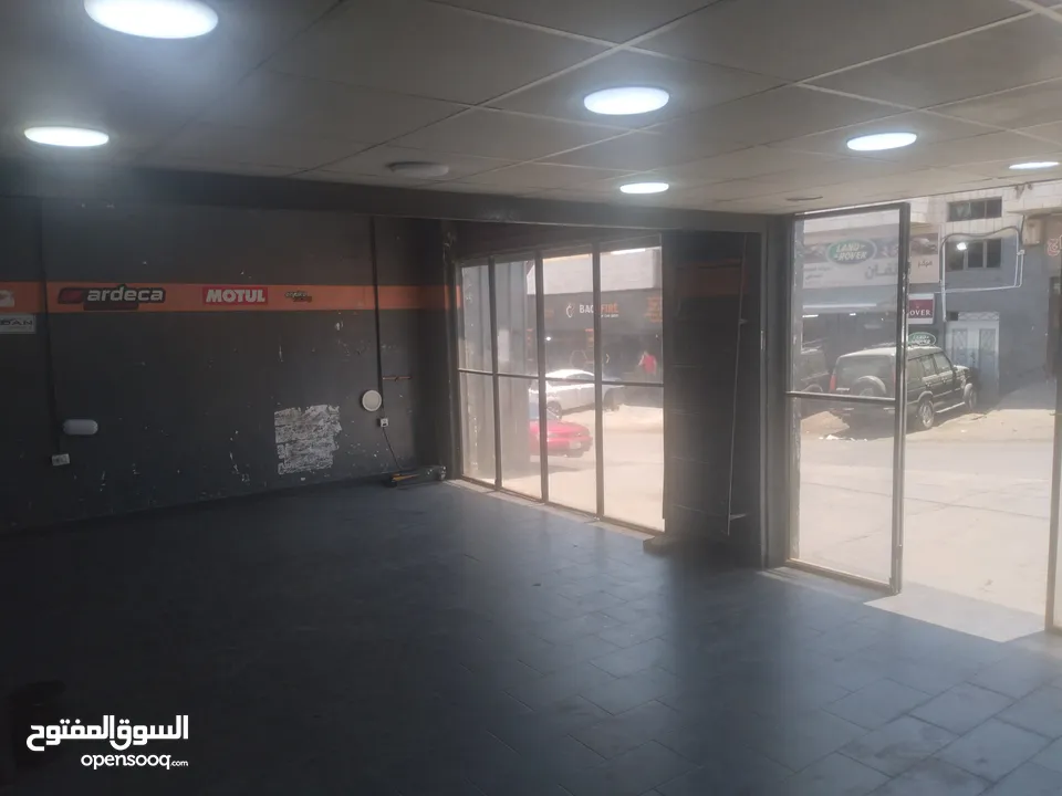 محل للايجار مع خلو المنطقه الصناعيه البيادر