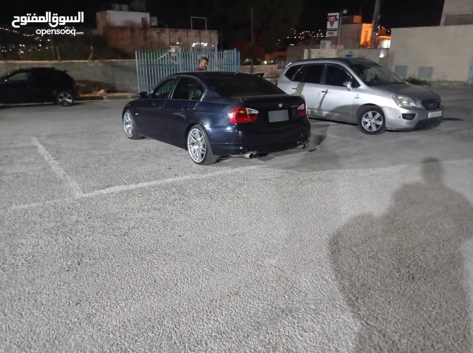 BMW E90 325i