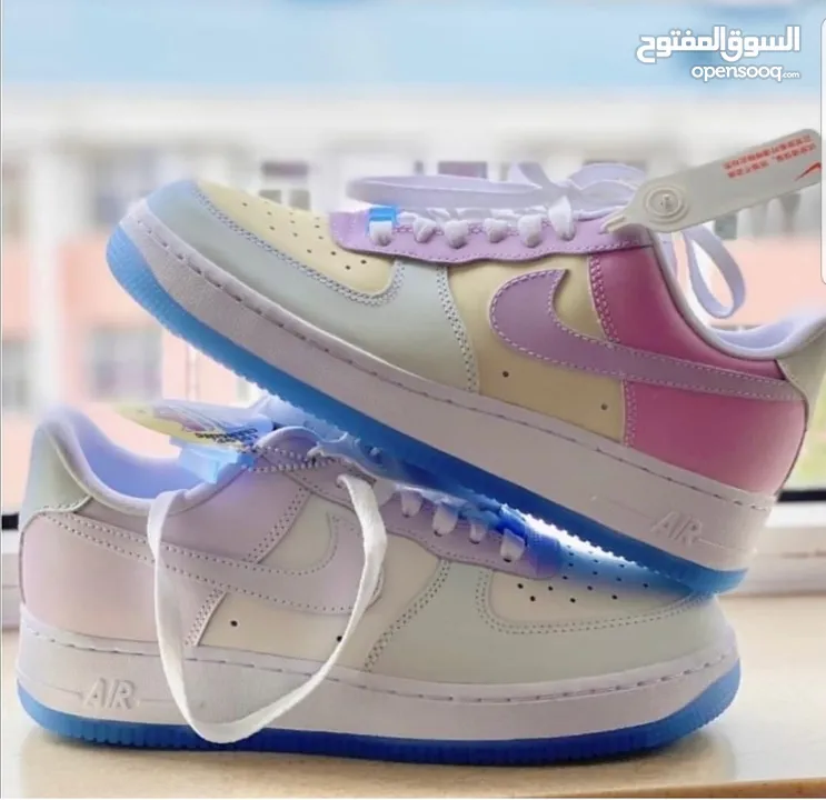 حذاء Nike الأكثر طلبا والأكثر مبيعا( حذاء يتغير لونه مع أشعة الشمس ) (الكمية محدودة) (37 - 38 - 39 )