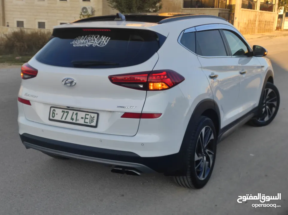 هونداي توسان بنزين فل مسكر اضافات دفع رباعي جيب بالكرتونة قطارة بالمصروف