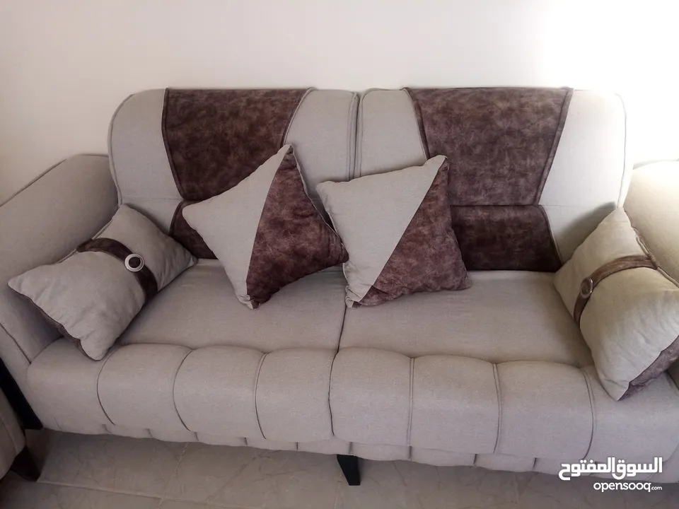 طقم كنب سبعه مقاعد