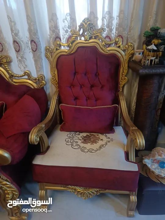 طقم كنب حفر خشب زان 9 مقاعد بحالة الوكالة للبيع