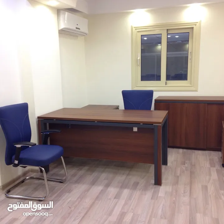 Used WILLIAMS office furniture and office FUTURE partition