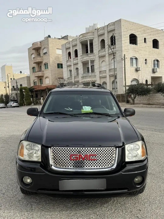 GMC Envoy in very good condition 2003 model long body XL