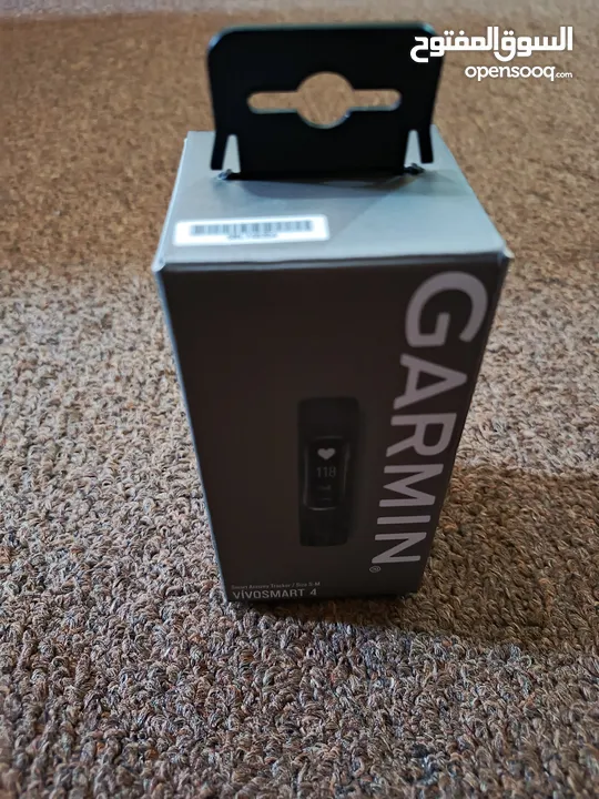 ساعه يد ذكيه جارمن الأصلية (GARMIN vívosmart 4) مستعمله شهرين