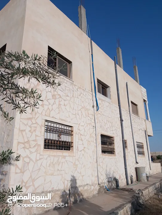 منزل طابقين