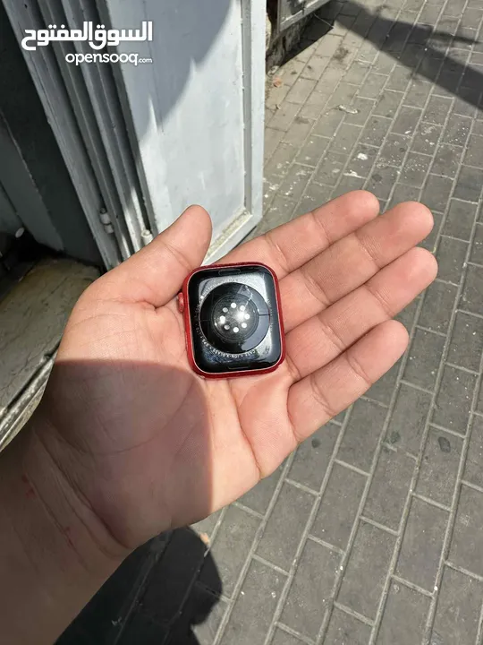 ساعة ابل وتش (اصلية)جيجا 32  بسعر ممتاز ومييز  تواصل على خاص