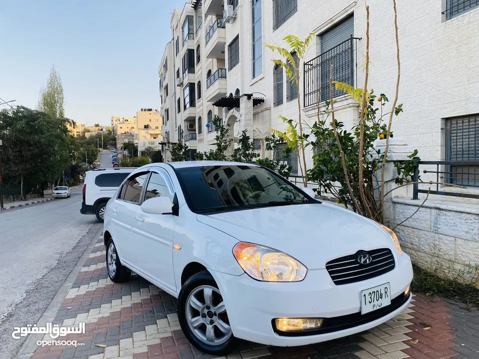 هونداي فيرنا فل اوتماتك ماتور 1600 سيارة ممتازة جدا الله يبارك لصاحب النصيب