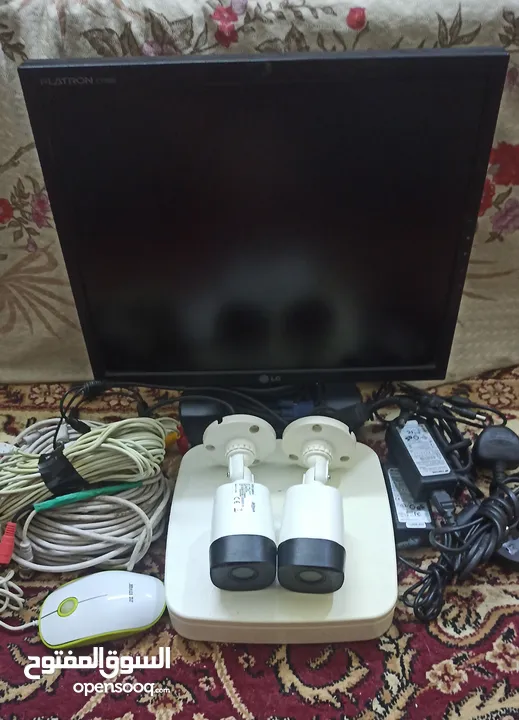 جهاز كامرات دهوا ابو4 مع كامرتين وهارد 500 ومحوله ووايرات وشاشة حجم 17 السعر 120