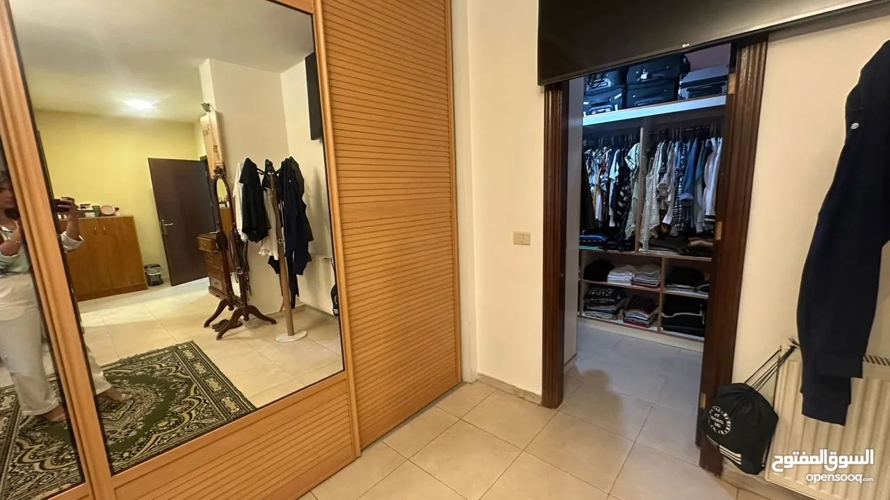 عقار مميز في موقع مميز شقة أرضية 245م في أجمل مناطق الرابيه بسعر مميز / ref 9551