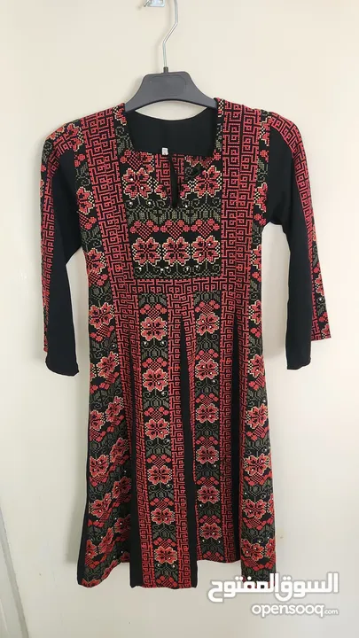 فساتين بناتي مستعمل